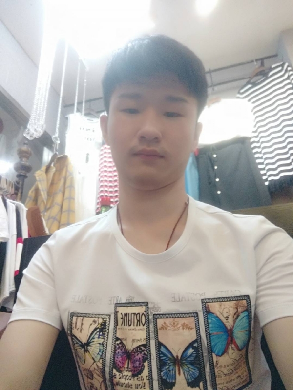 许你一世的第一张照片--台湾中老年相亲网