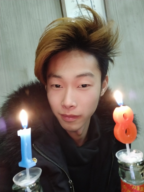 渣男的第一张照片--台湾中老年相亲网