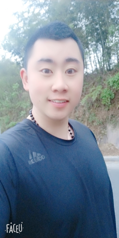 帅小伙的第一张照片--台湾中老年相亲网
