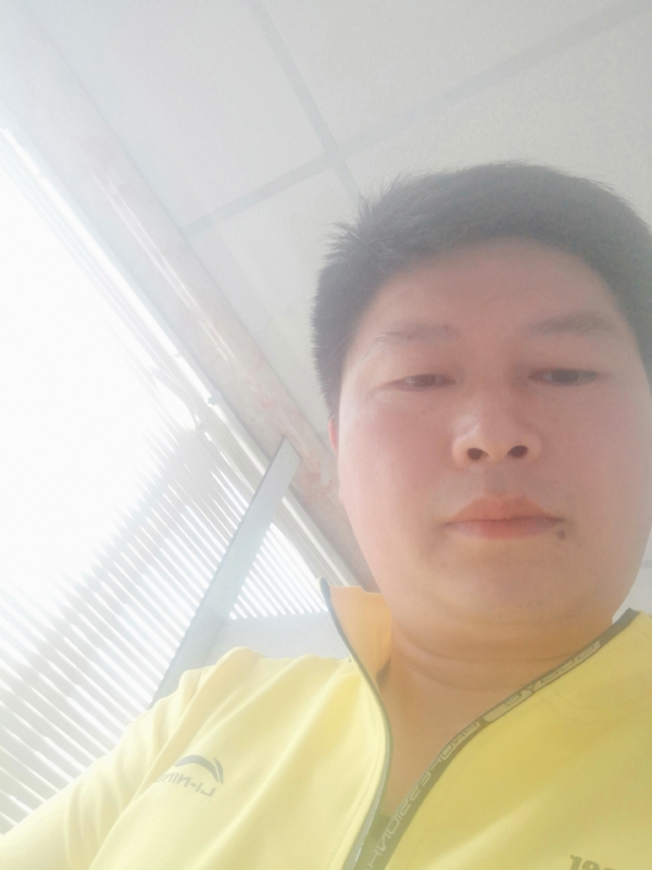 山男的第一张照片--台湾中老年相亲网