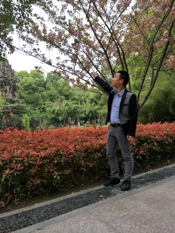 坦诚的第一张照片--台湾中老年相亲网
