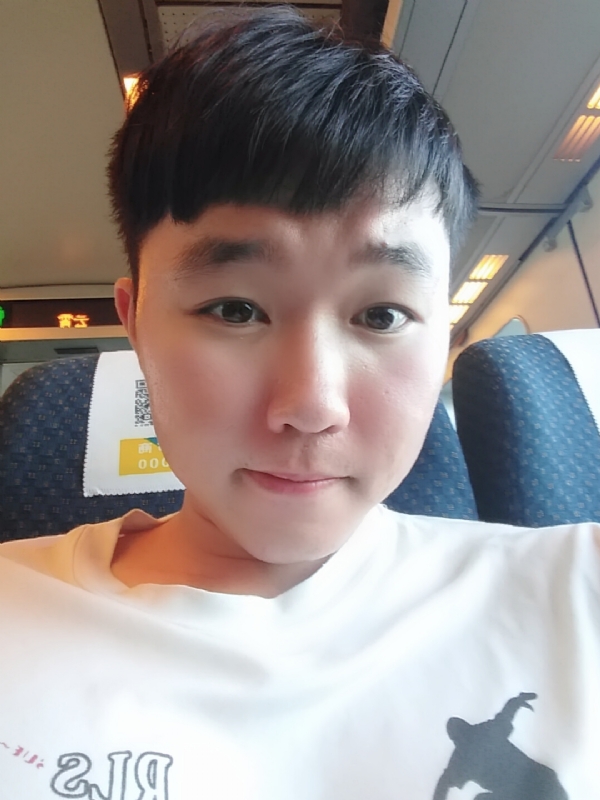 爱玉的第一张照片--台湾中老年相亲网