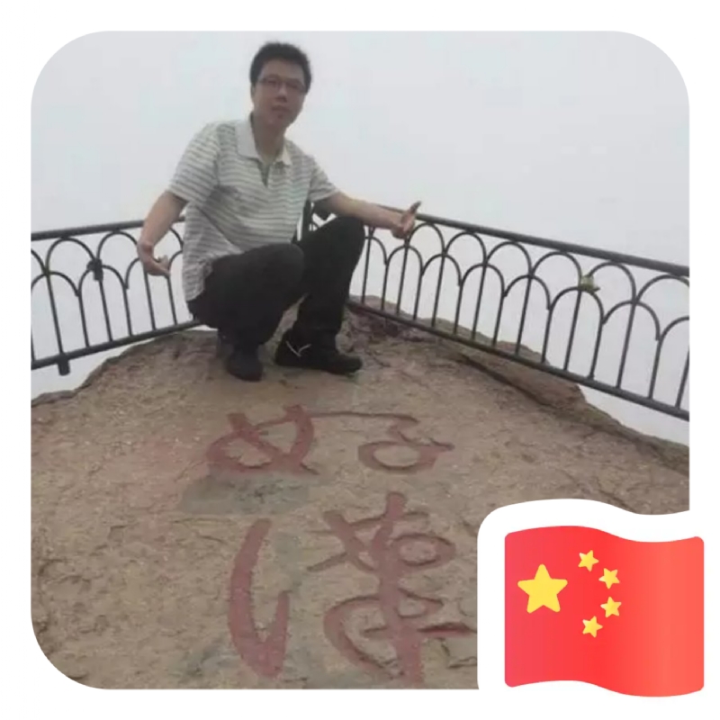 一只小虎牙的第一张照片--台湾中老年相亲网