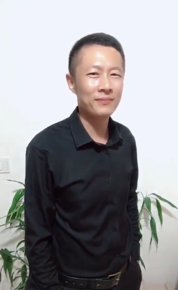 地huhi的第一张照片--台湾中老年相亲网