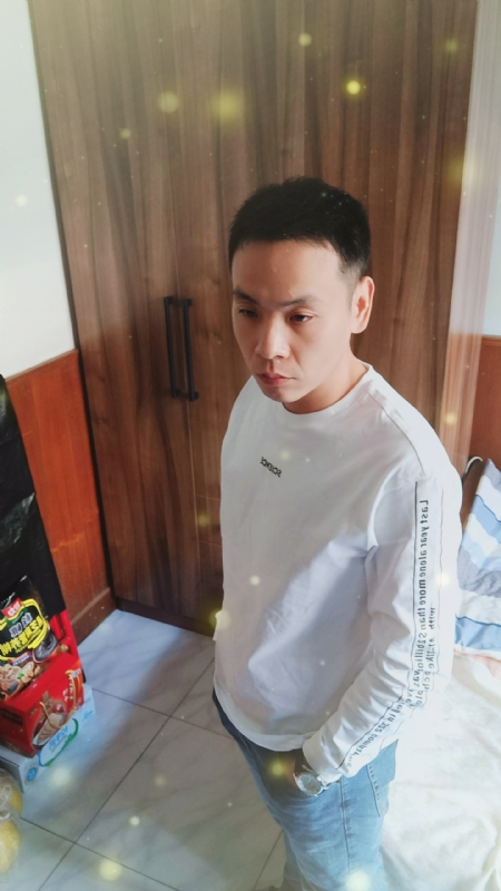 没有蜡笔的小航的第三张照片--台湾中老年相亲网