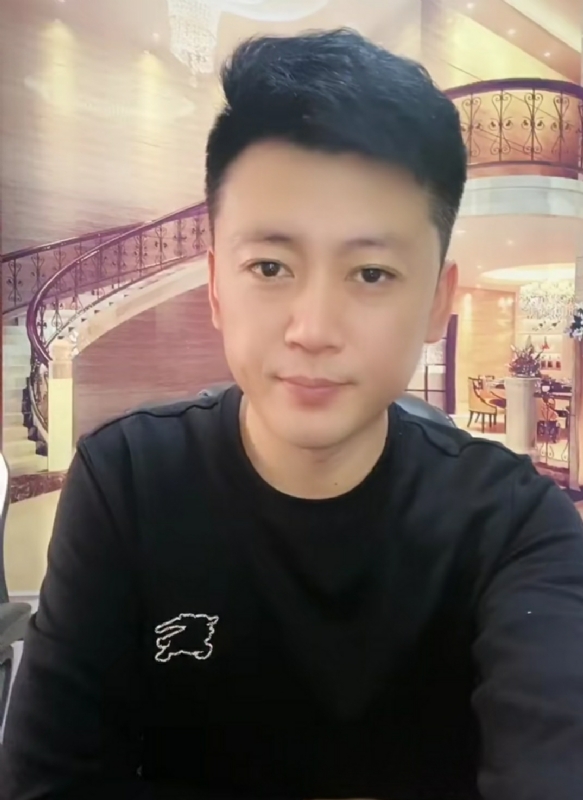 屋顶拾荒人的第三张照片--台湾中老年相亲网