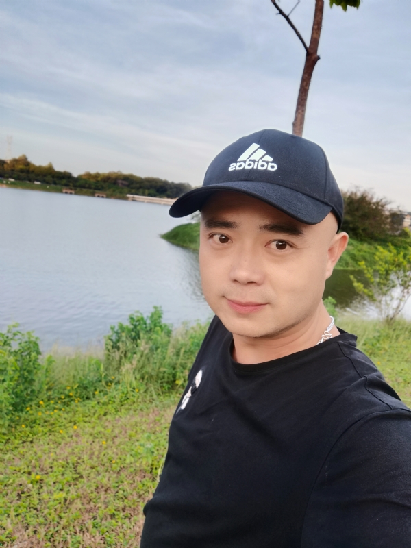 石头哥的第一张照片--台湾中老年相亲网