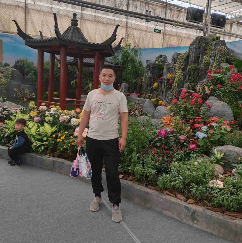 受伤的痴情男的第一张照片--台湾中老年相亲网