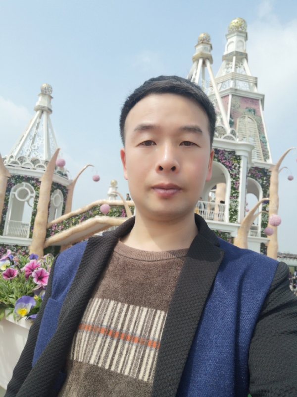 黎明的天空的第一张照片--台湾中老年相亲网