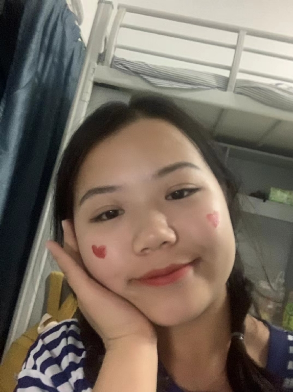轻轻的一片云的第一张照片--台湾中老年相亲网