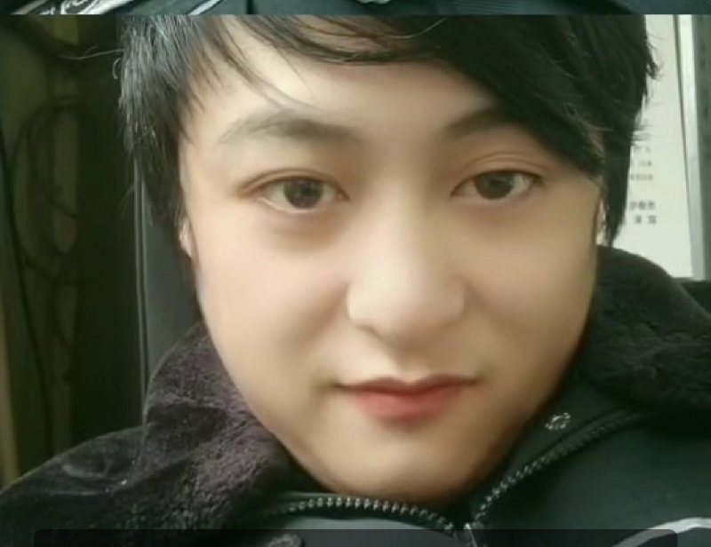 小玮的第一张照片--台湾中老年相亲网