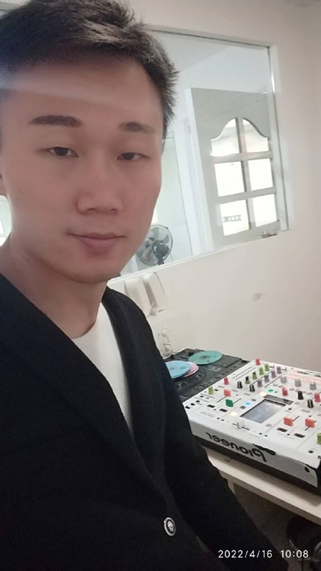 林锋的第一张照片--台湾中老年相亲网