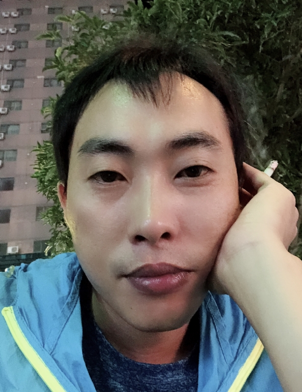 一直在路上的第一张照片--台湾中老年相亲网