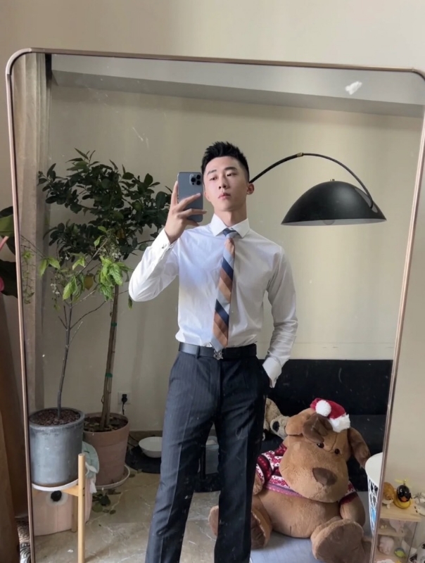 张浩的第一张照片--台湾中老年相亲网