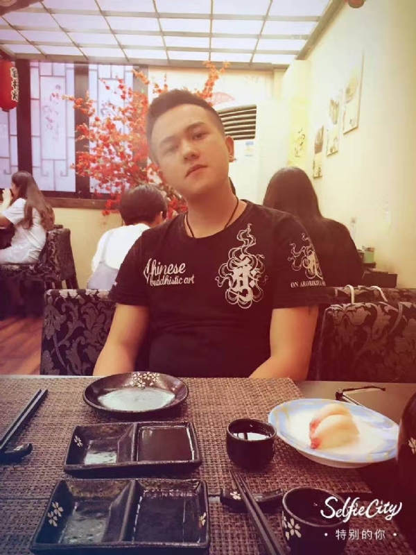 夏天的第四张照片--台湾中老年相亲网